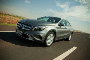 Mercedes-GLA-200-15-620x413