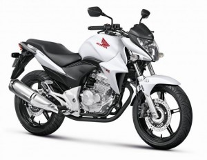 Honda CB 300R versão 2015