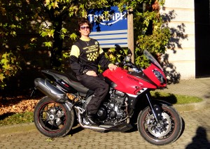 suzane_viagem-aventura_volta-na-italia_triumph_tiger-sport_001_1200