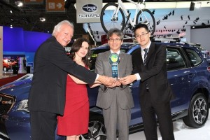 Subaru_recebe_trofeu_PBEV__Imagem_02