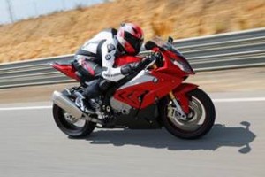 BMW lança a nova BMW S 1000 RR
