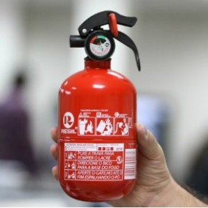 troquem extintor de incêndio dos carros