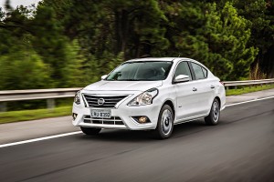 Nissan Novo Versa 1.6 Unique (1)
