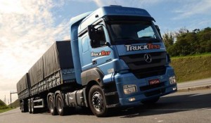 Nova campanha da Mercedes-Benz destaca a economia
