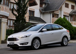 Ford Focus Fastback-1