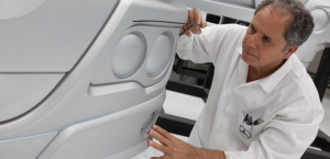 Mercedes-Benz é premiada pelo desenvolvimento de tecnologias inovadoras em veículos comerciais