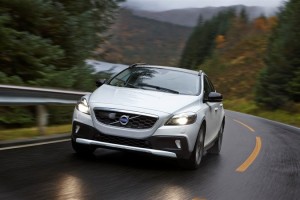 V40 Cross Country recebe nova motorização Drive-E
