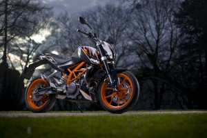 KTM 390 Duke_Estática (13)