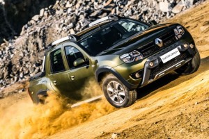 RENAULT DUSTER OROCH 2016 9