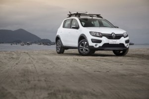 2015_NOVO_SANDERO_STEPWAY_RIPCURL