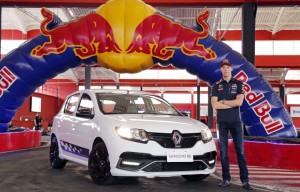 Daniil Kvyat, piloto da Red Bull Racing Renault