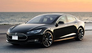 Tesla S chega ao Brasil por R$ 470 mil