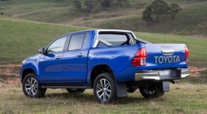 Toyota-Hilux-2016 (1)