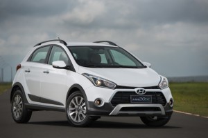 hyundai-hb20x-2016-6-620x414