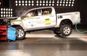 Hilux-Latin-NCAP-620x397