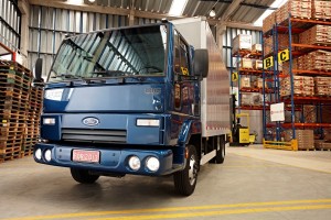 FordCargo816-Baú