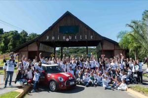 Clientes celebram 7 anos de presença da MINI no País
