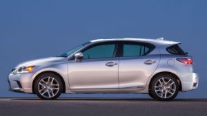 2016-lexus-ct-200h-01-1
