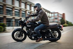 Triumph expõe quatro motocicletas
