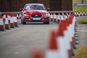 jlrtechshowcaseoverheadroadworkassist09