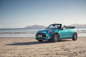 Nova geração do MINI Cabrio estreia no Brasil