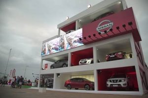 estande-da-nissan-nos-jogos-paralimpicos-vira-salao-do-automovel-fora-de-epoca-e-atrai-milhares-de-pessoas-com-atracoes-ineditas