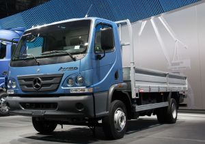 mercedes-benz-expoe-caminhao-brasileiro-no