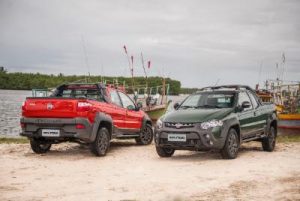 strada-adventure-1-8-16v-flex-2017-6