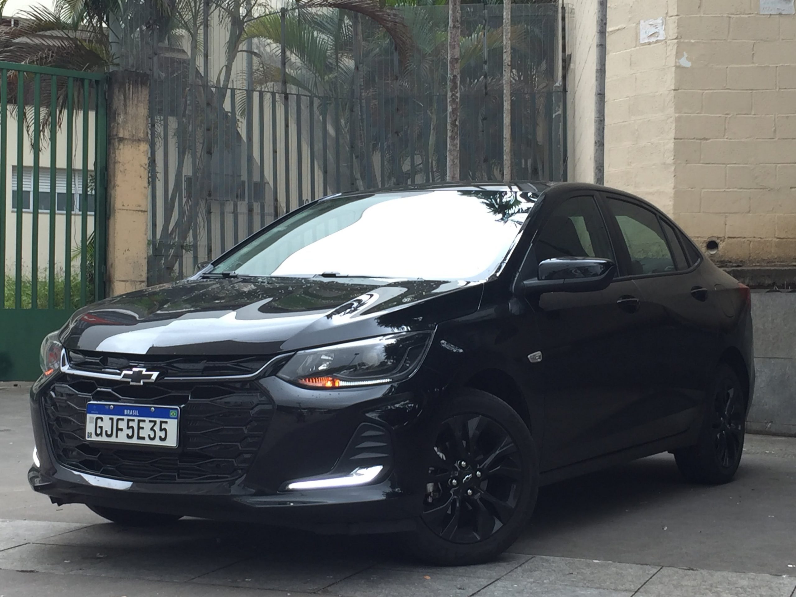 Chevrolet Novo Onix Plus Midnight